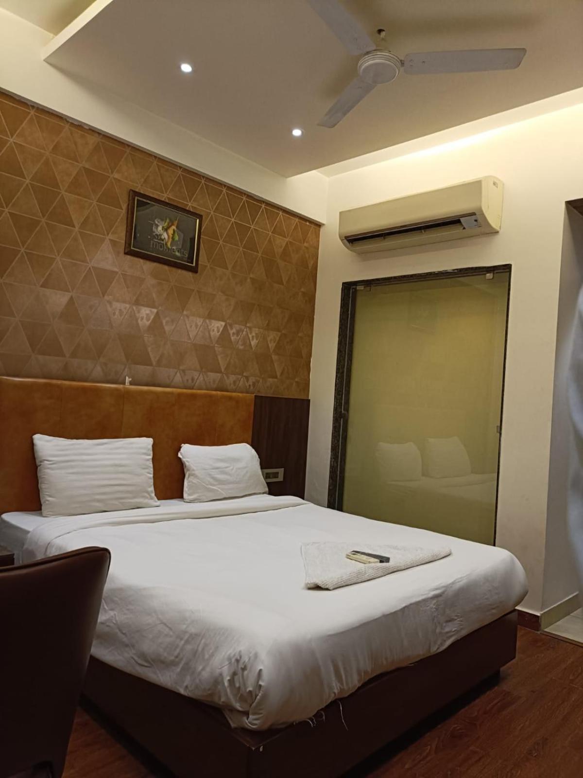 Hotel Parklane Hotel