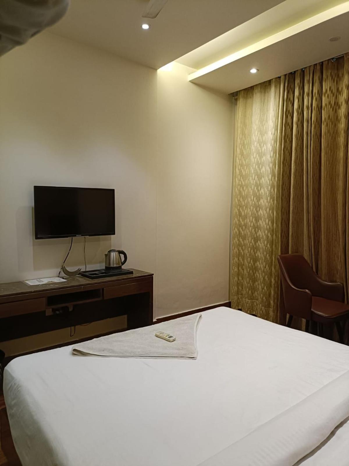 Hotel Parklane